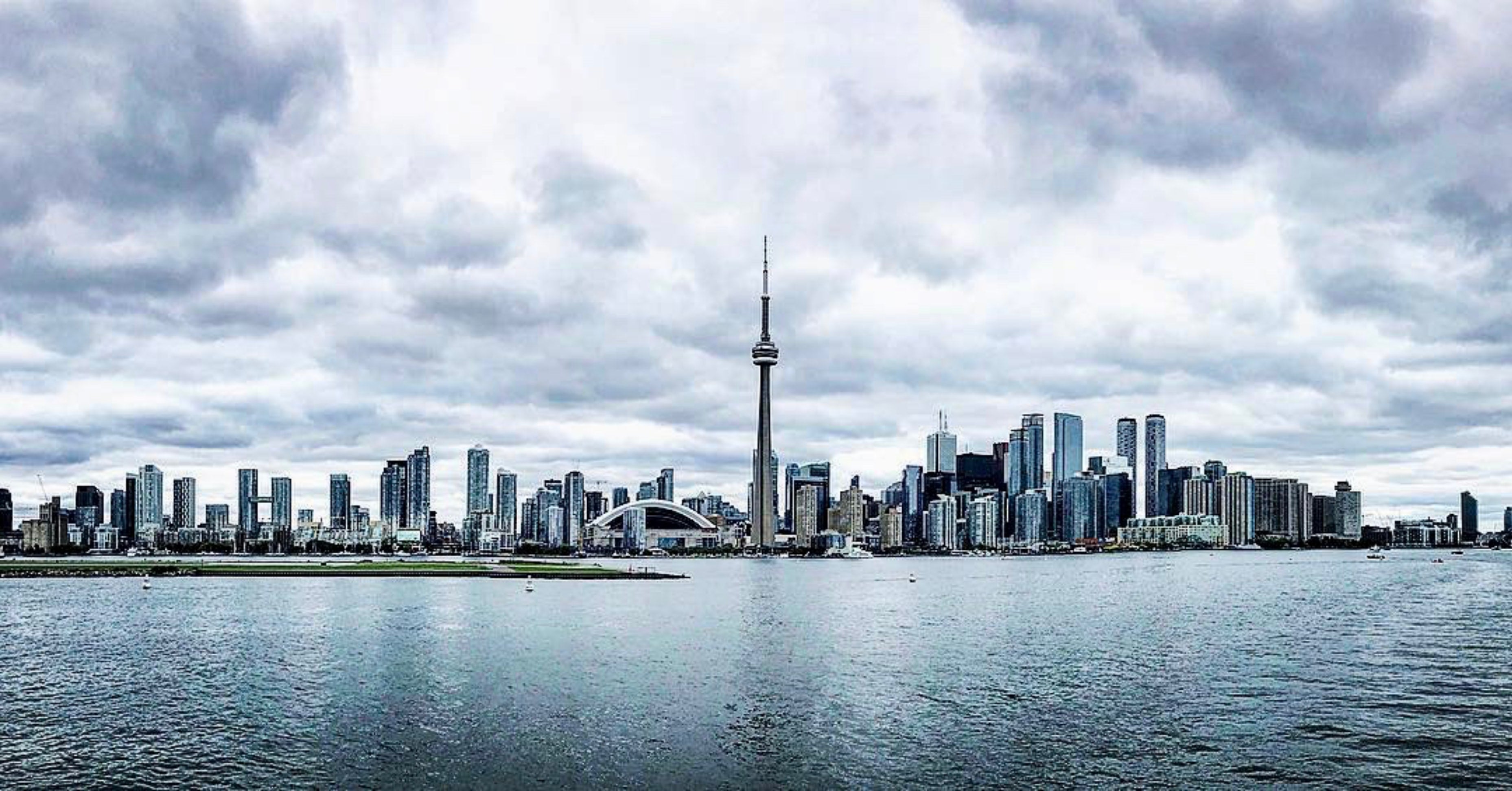Travel Guide: Toronto