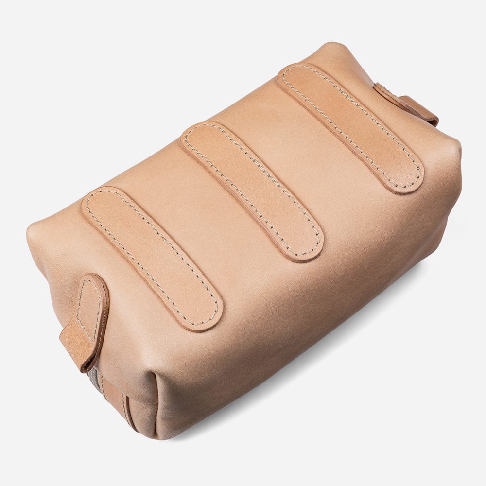 Leather Dopp Kit in Natural